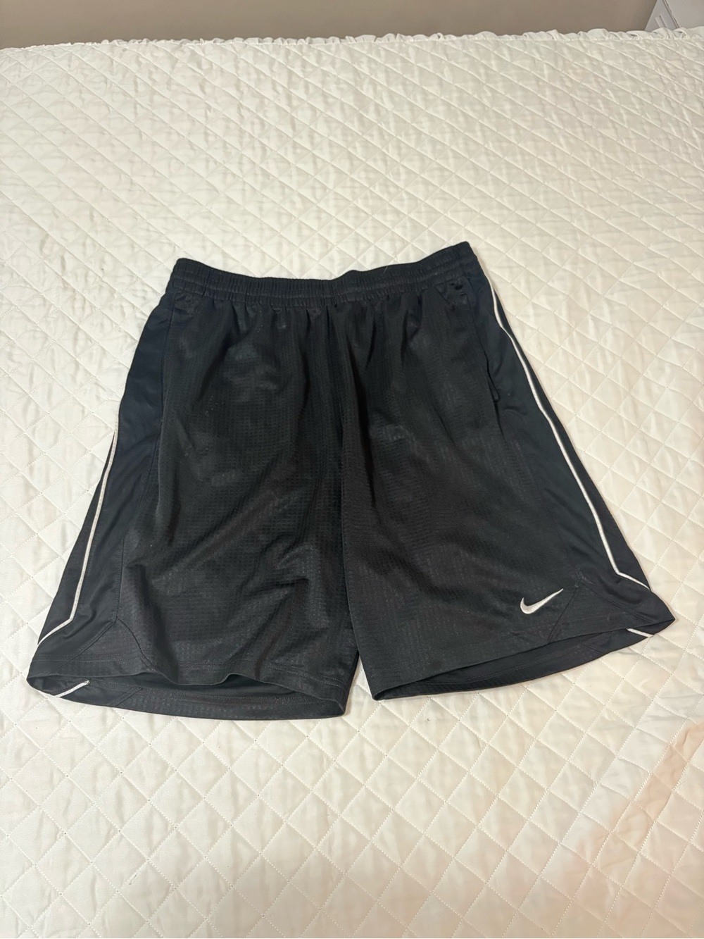 Nike Men’s Black Athletic Shorts with White Trim size L
